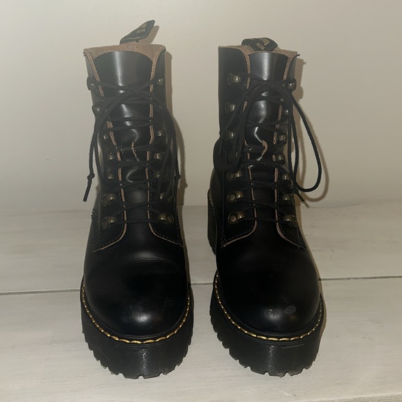 Dr. Marten Leona Boots - Picture 2 of 5
